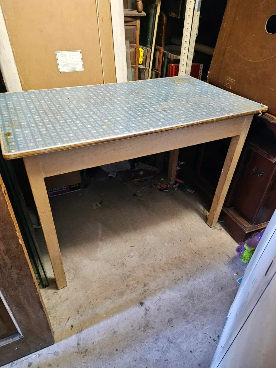 Vintage 1950's Formica Kitchen Table - Image 2