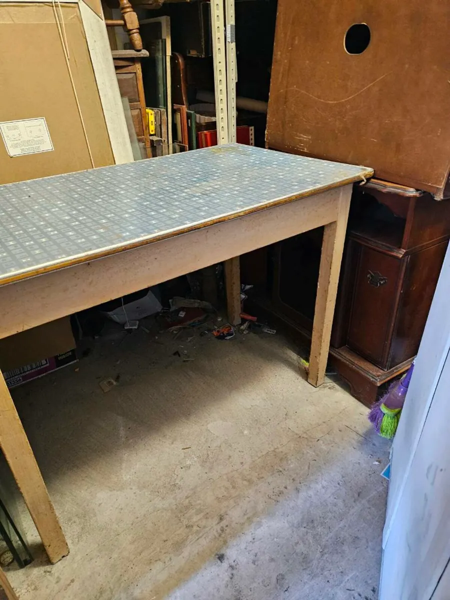 Vintage 1950's Formica Kitchen Table - Image 4