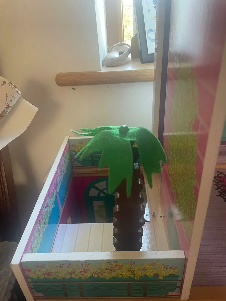 Dolls house - Image 3