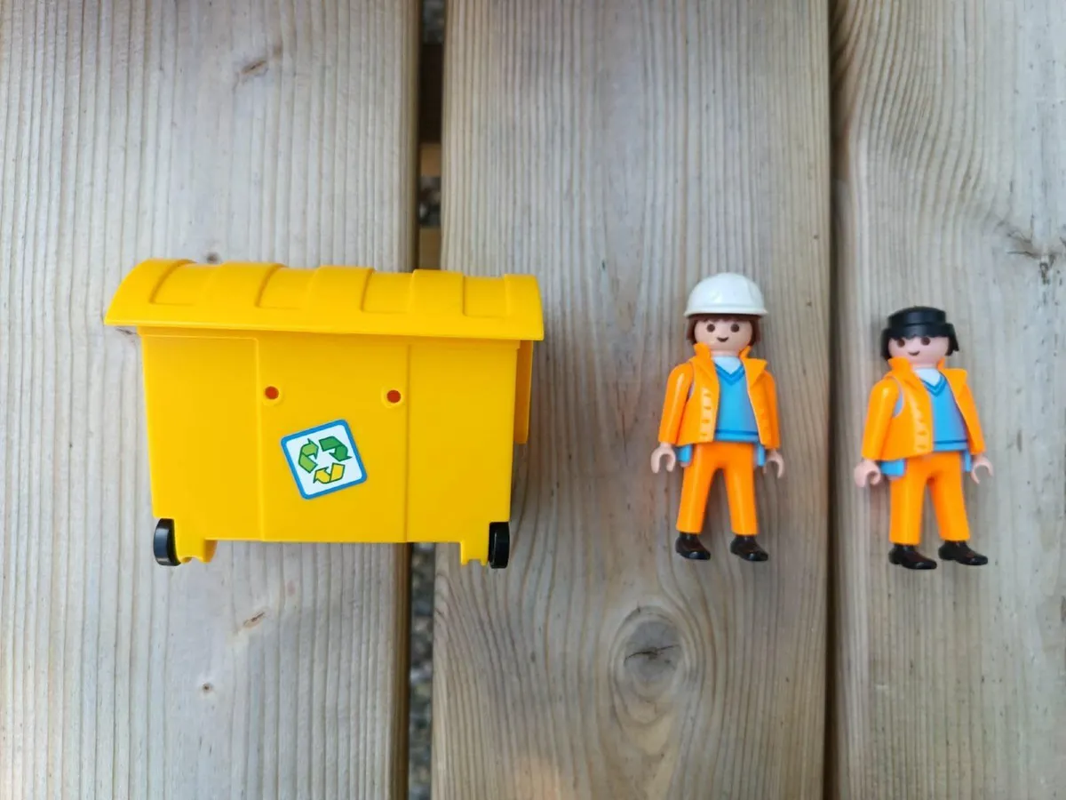 Playmobil dustbin lorry - Image 4