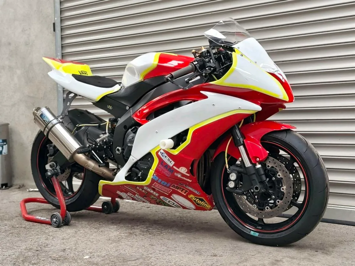 Yamaha R6 Race Bike Mint - Image 1