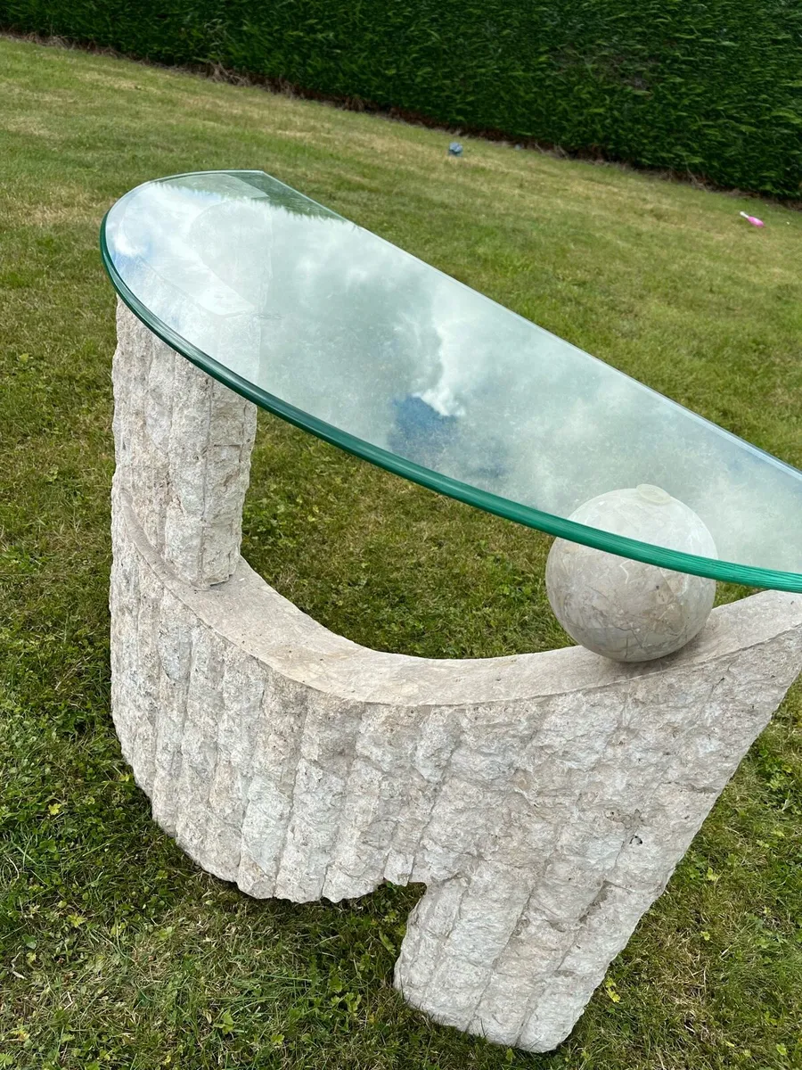 Decorative stone hall table - Image 1