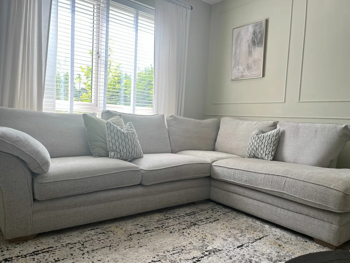 Ezliving - Corner Sofa  -Beige Fabric Accent - Image 3