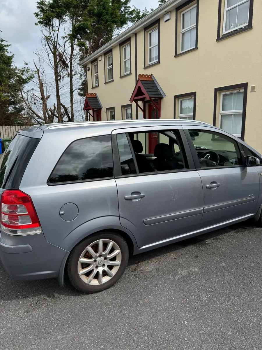 Car - Image 3