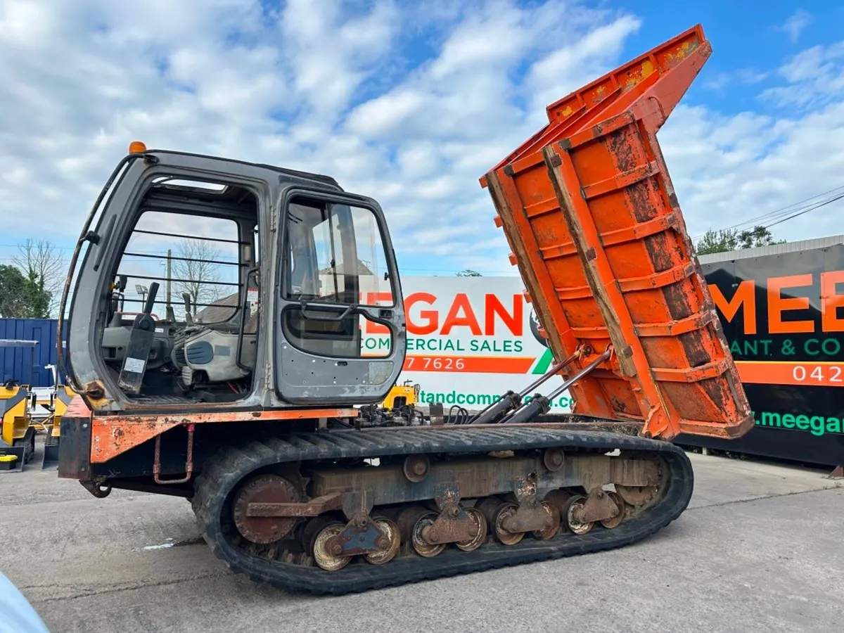 11 TON ... HITACHI ...TRACKED DUMPER....4,893 hrs - Image 1