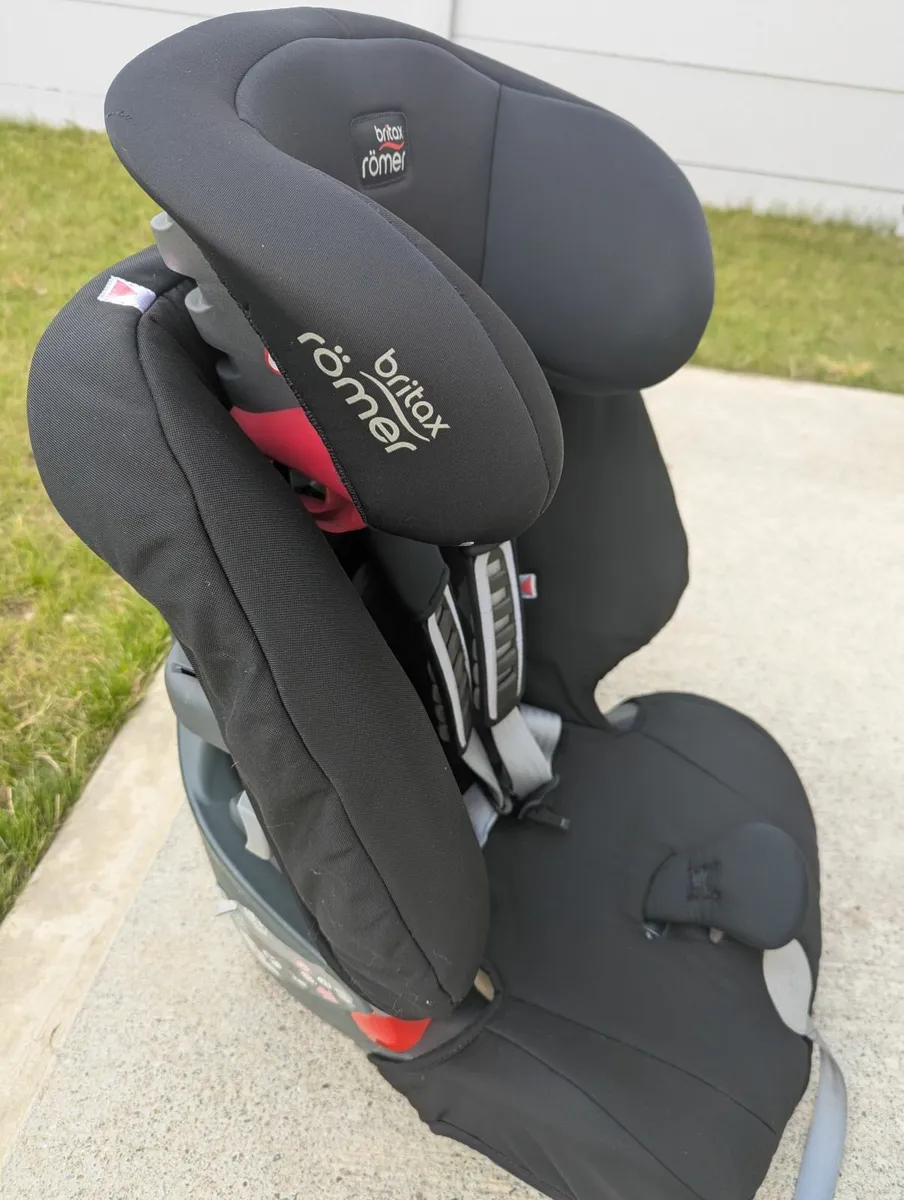 Car Seat - Image 3