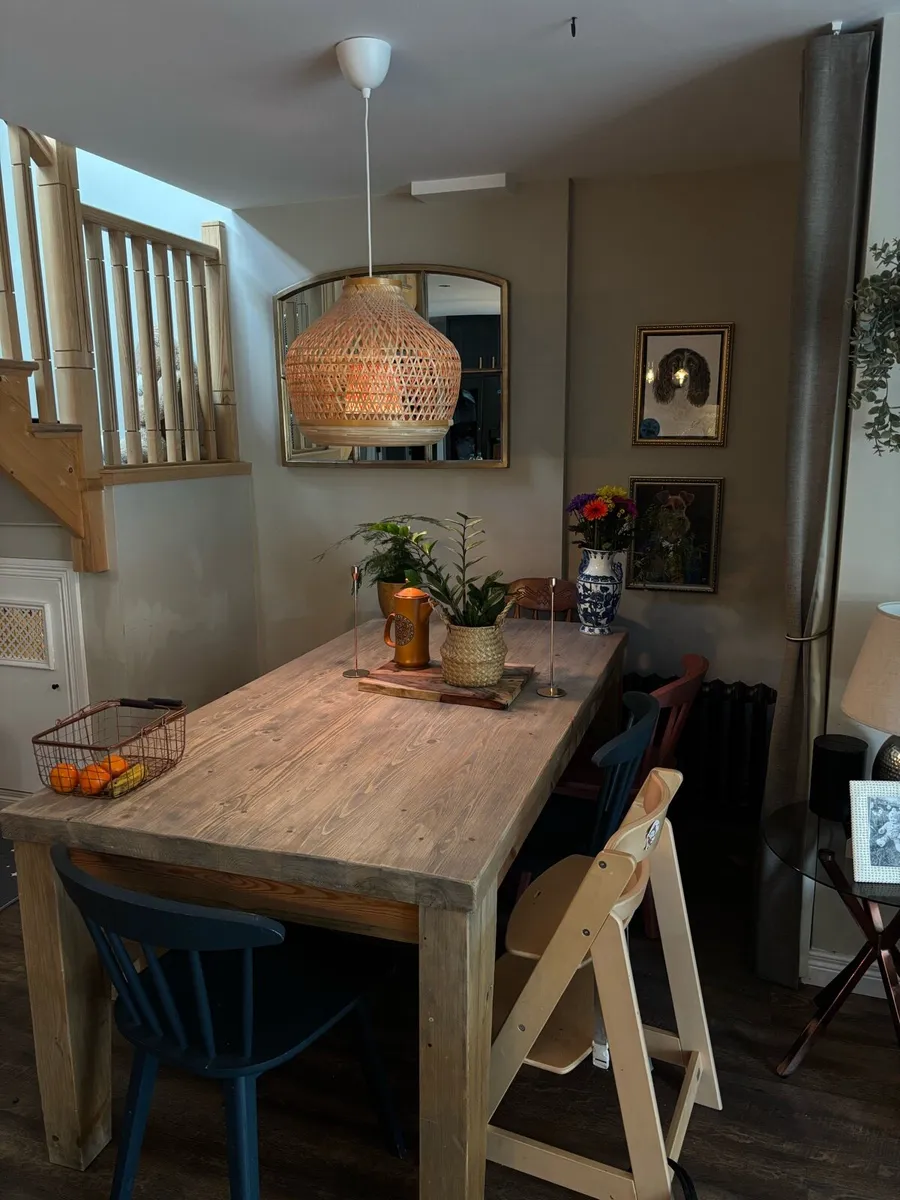 Real wood, six person dining table - Image 3