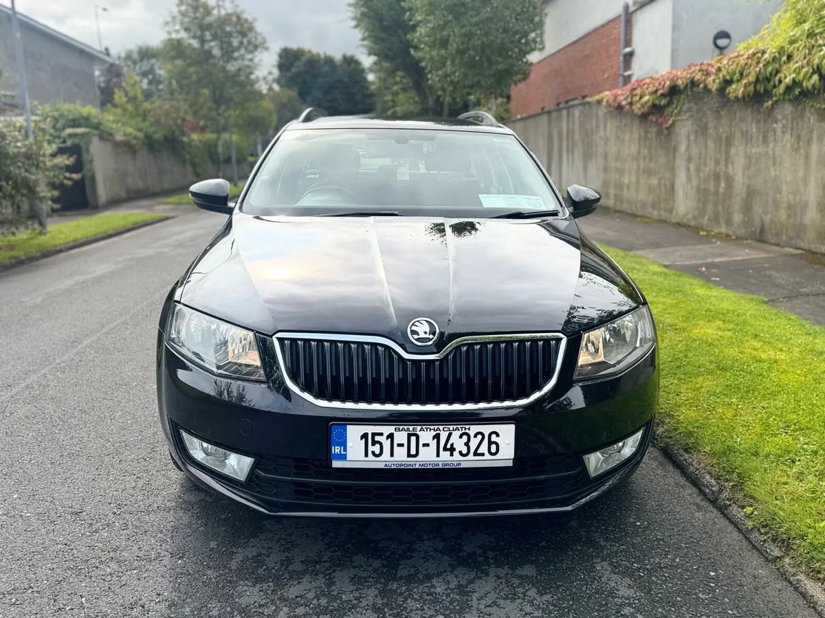 Skoda Octavia Combi Elegance 1.6 TDI 105 HP - Image 3
