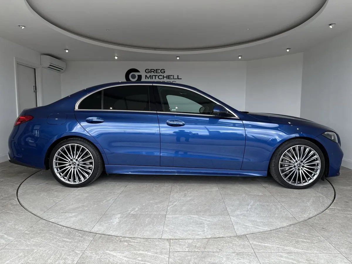 Mercedes-Benz C-Class 2023 - Image 4