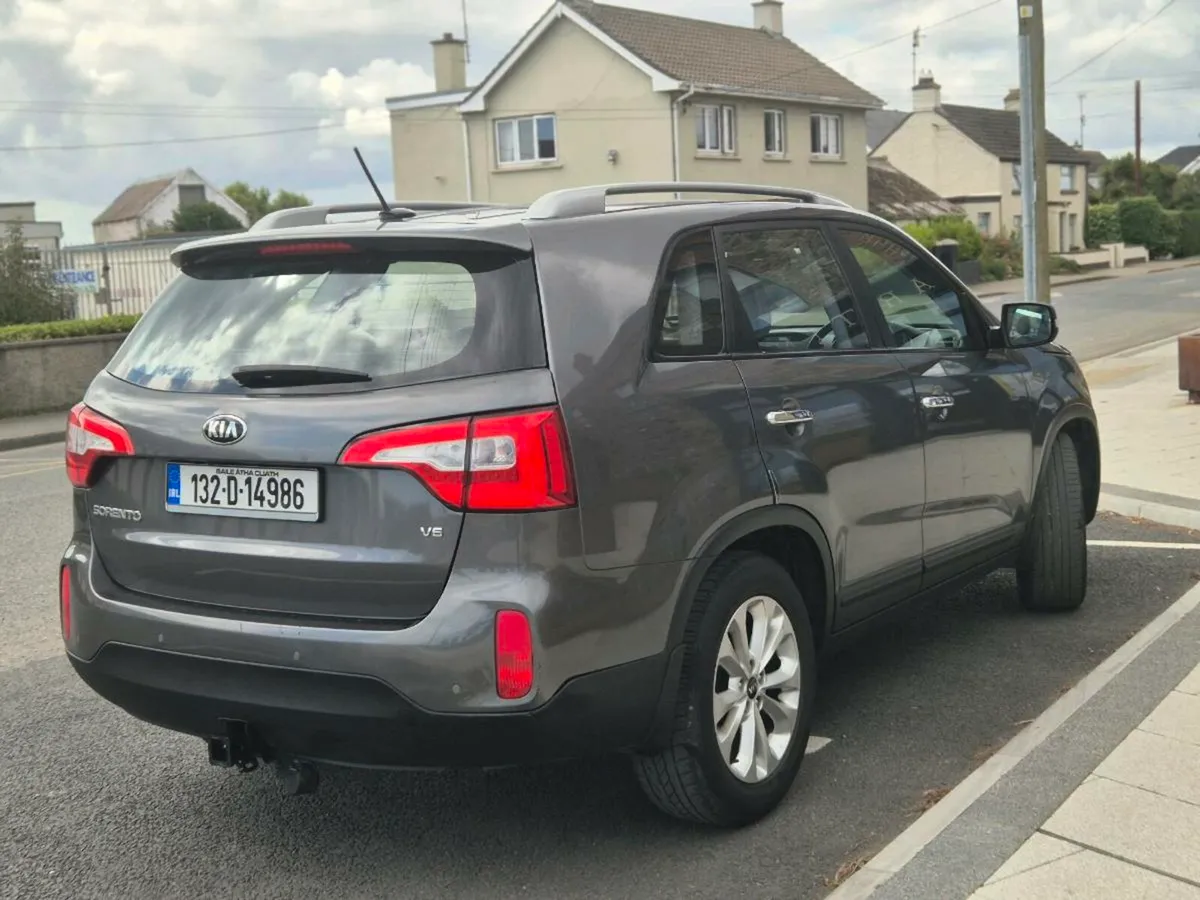 13-2 KIA SORENTO  AUTOMATIC SLI 7 SEATER 3.5 - Image 4