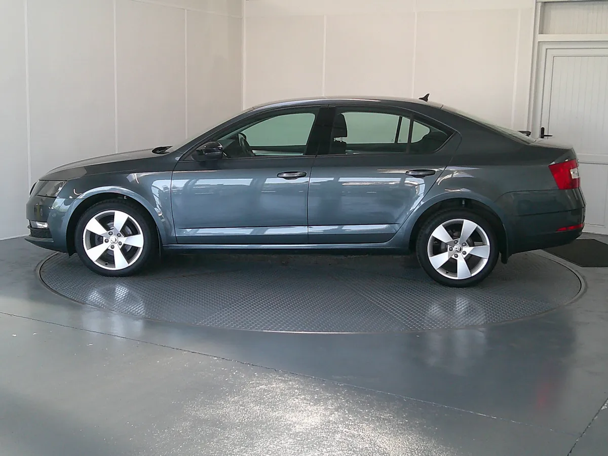 Skoda Octavia 2019 - Image 4