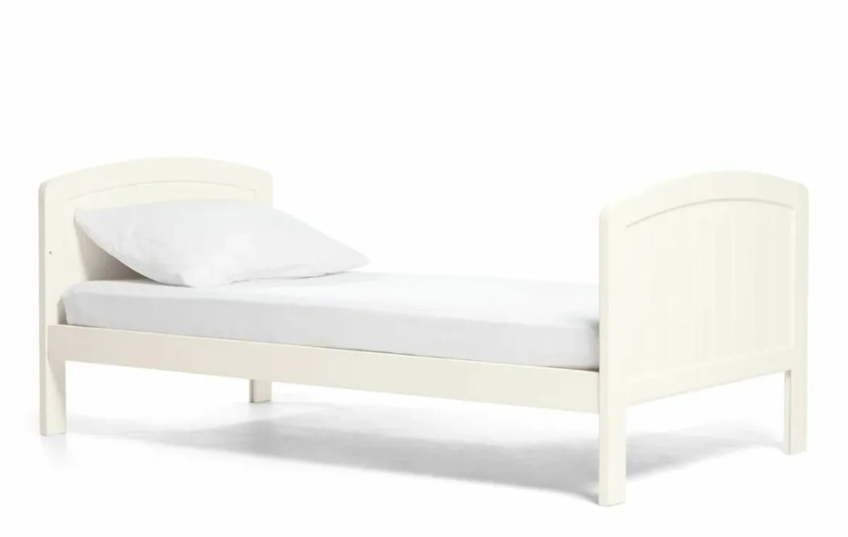 Mamas & Papas Cotbed & Matress - Image 3