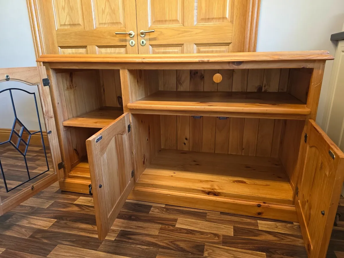 Oak sideboard - Image 2