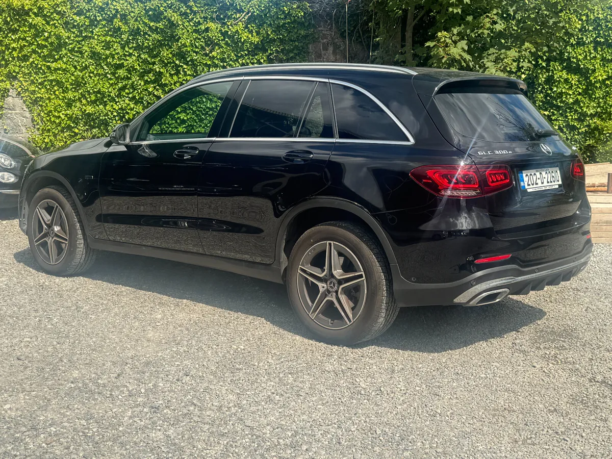 Mercedes-Benz GLC 2.0 AMG Line Plug In Hybrid - Image 2