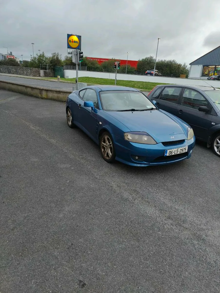 Hyundai coupe for breaking - Image 1