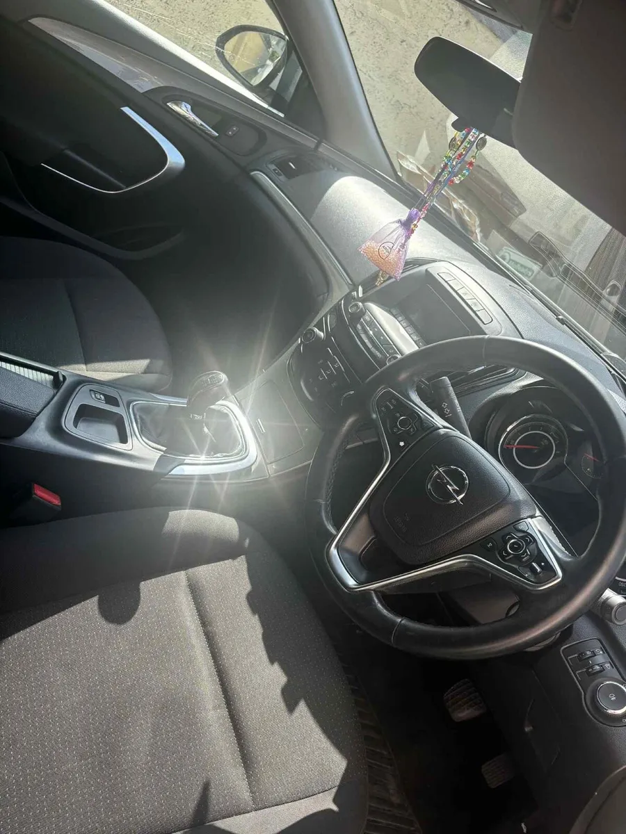 Opel Insignia (Imacculate condition) - Image 2