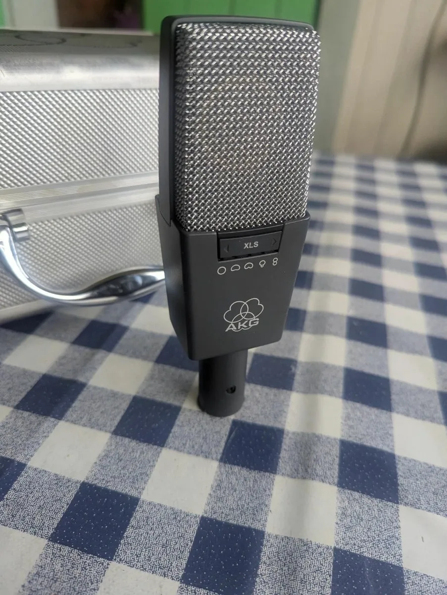 AKG C414 B-XLS Condenser Microphone - Image 2
