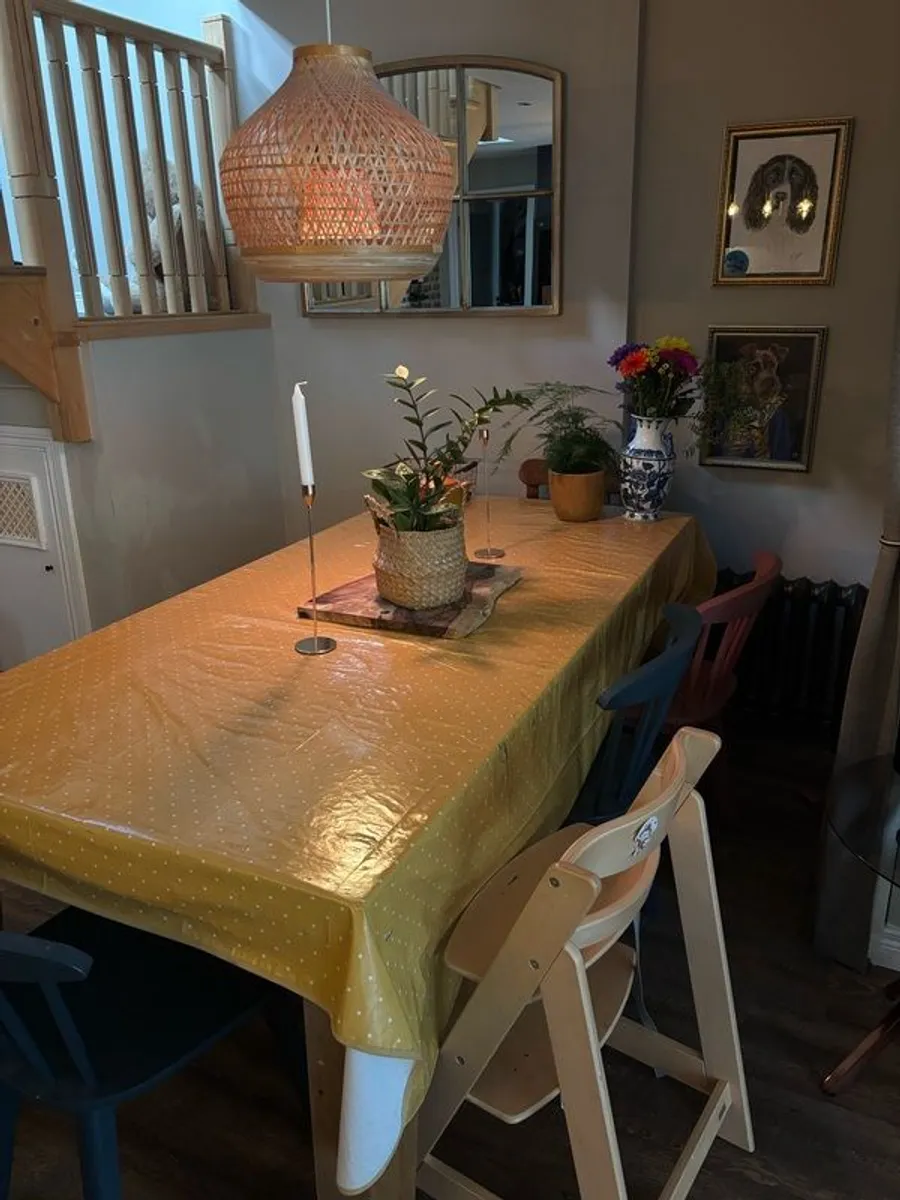 Real wood, six people dining table. - Image 4