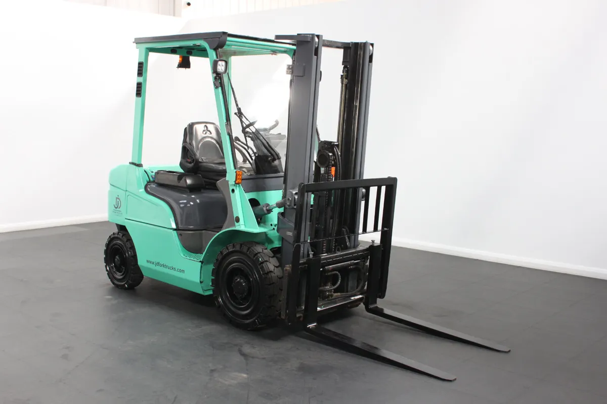 MITSUBISHI FD20N - Open Cab - Image 1