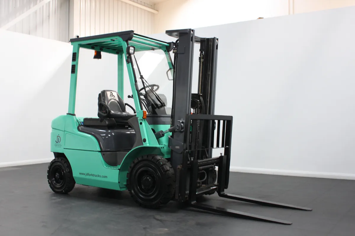 MITSUBISHI FD20N - Open Cab - Image 3