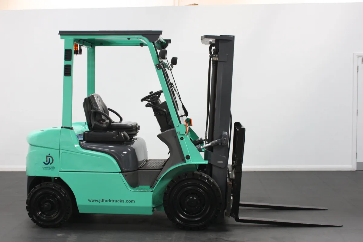 MITSUBISHI FD20N - Open Cab - Image 4