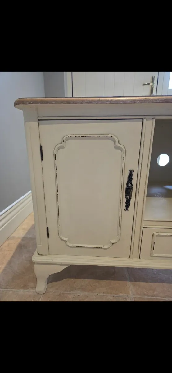Cream shabby chic TV unit - Image 2