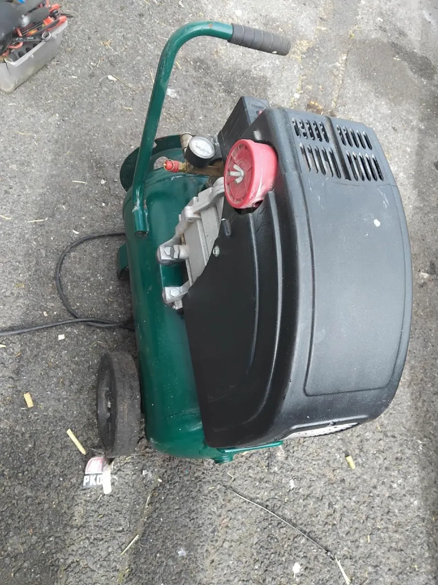 Air compressor working 100-percent - Image 2