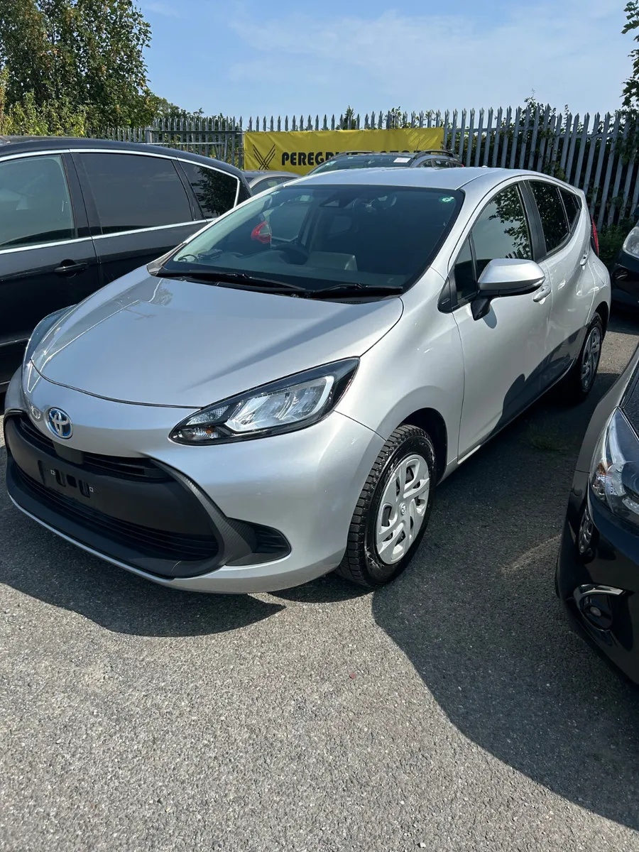 Toyota Aqua New shape - Image 3