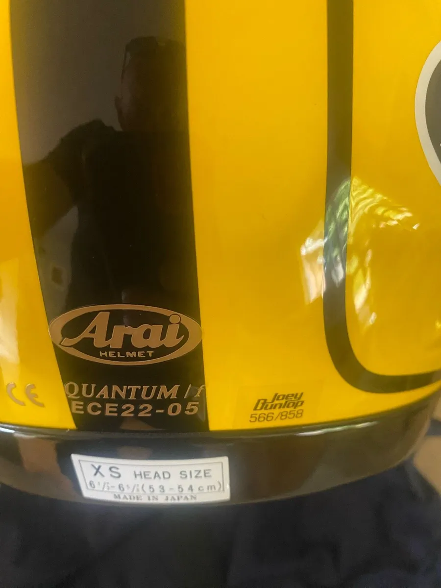 Joey Dunlop Arai Numbered Helmet Quantum - Image 4