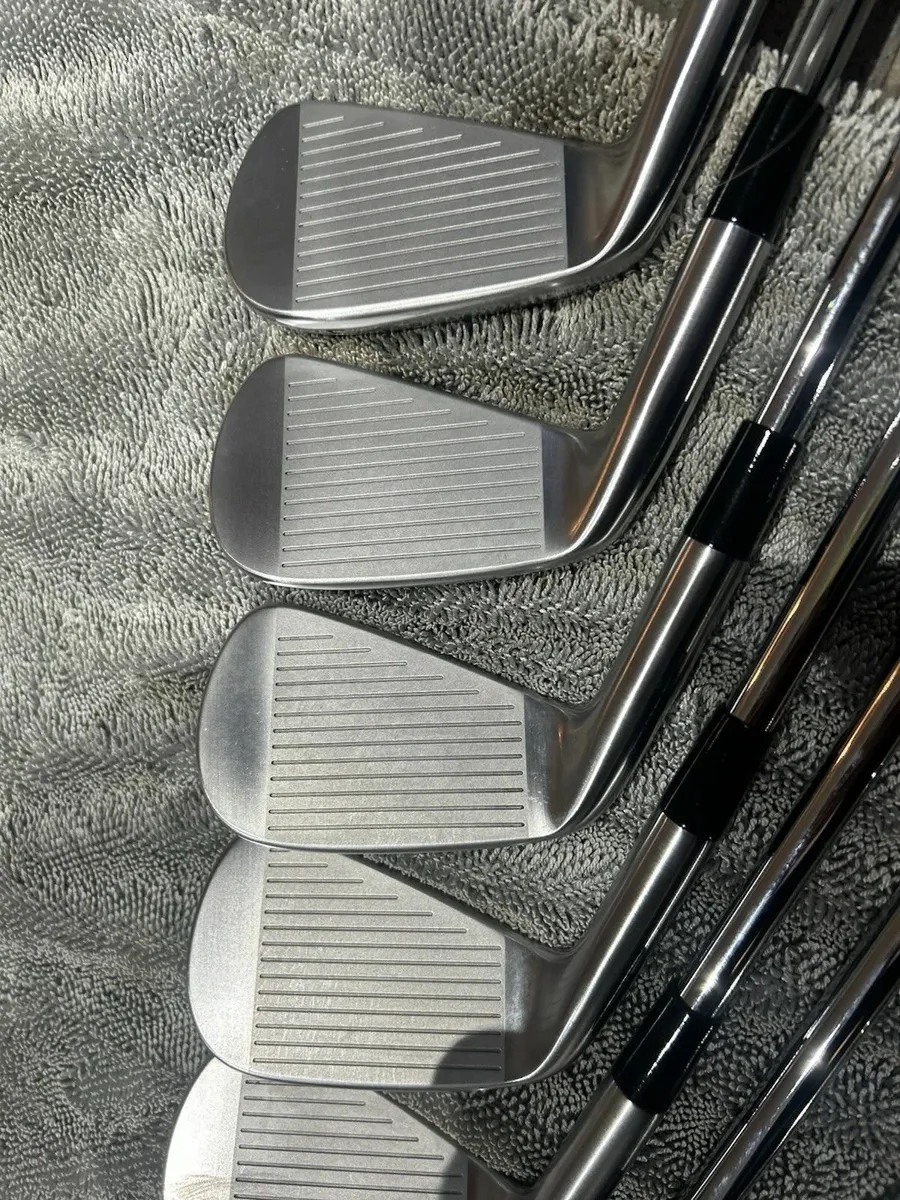 Taylormade P.7CB Irons 4-PW + AW Stiff Flex - Image 3