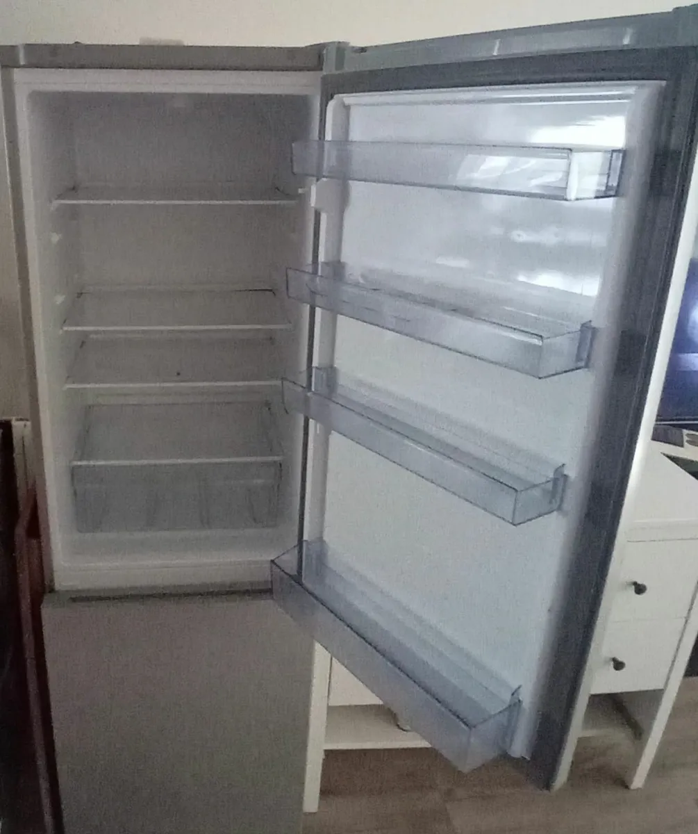 Fridge/freezer - Image 2