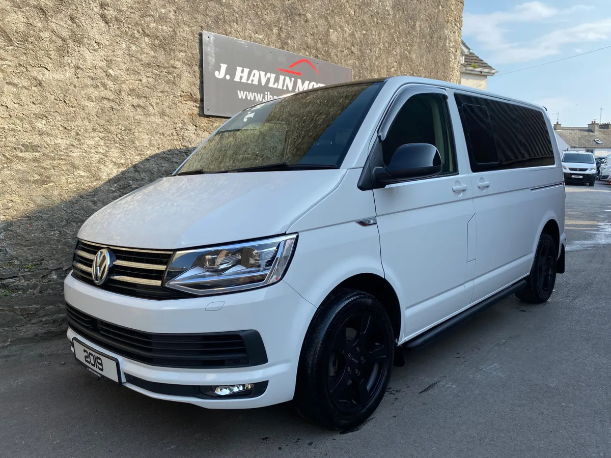 Feb 2019 Volkswagen Transporter Shuttle 8 Seat DSG - Image 4