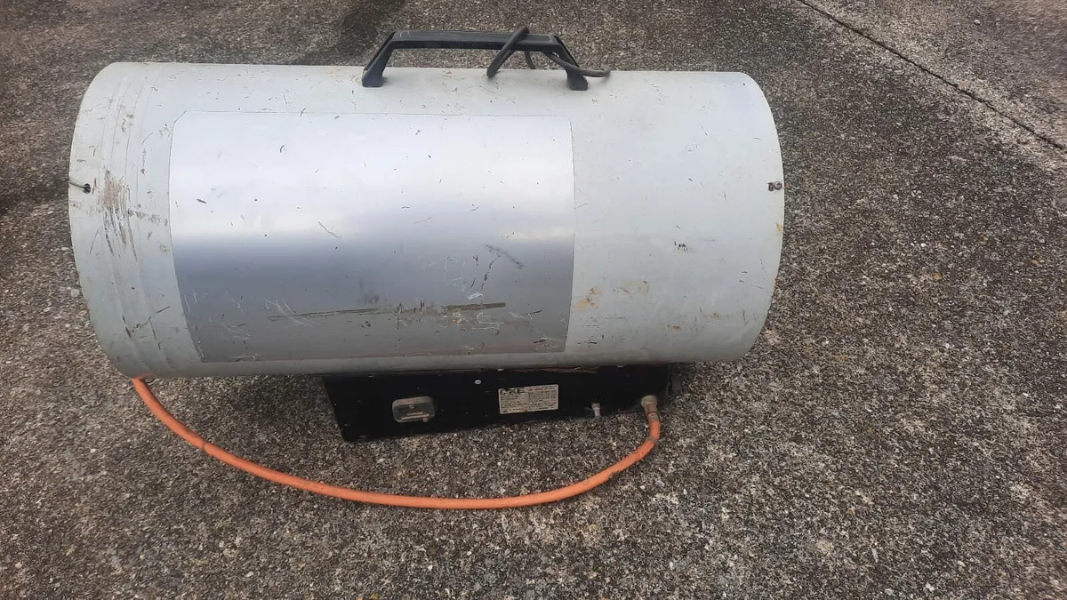 Gas blow heatersx2..for parts and repair each - Image 2