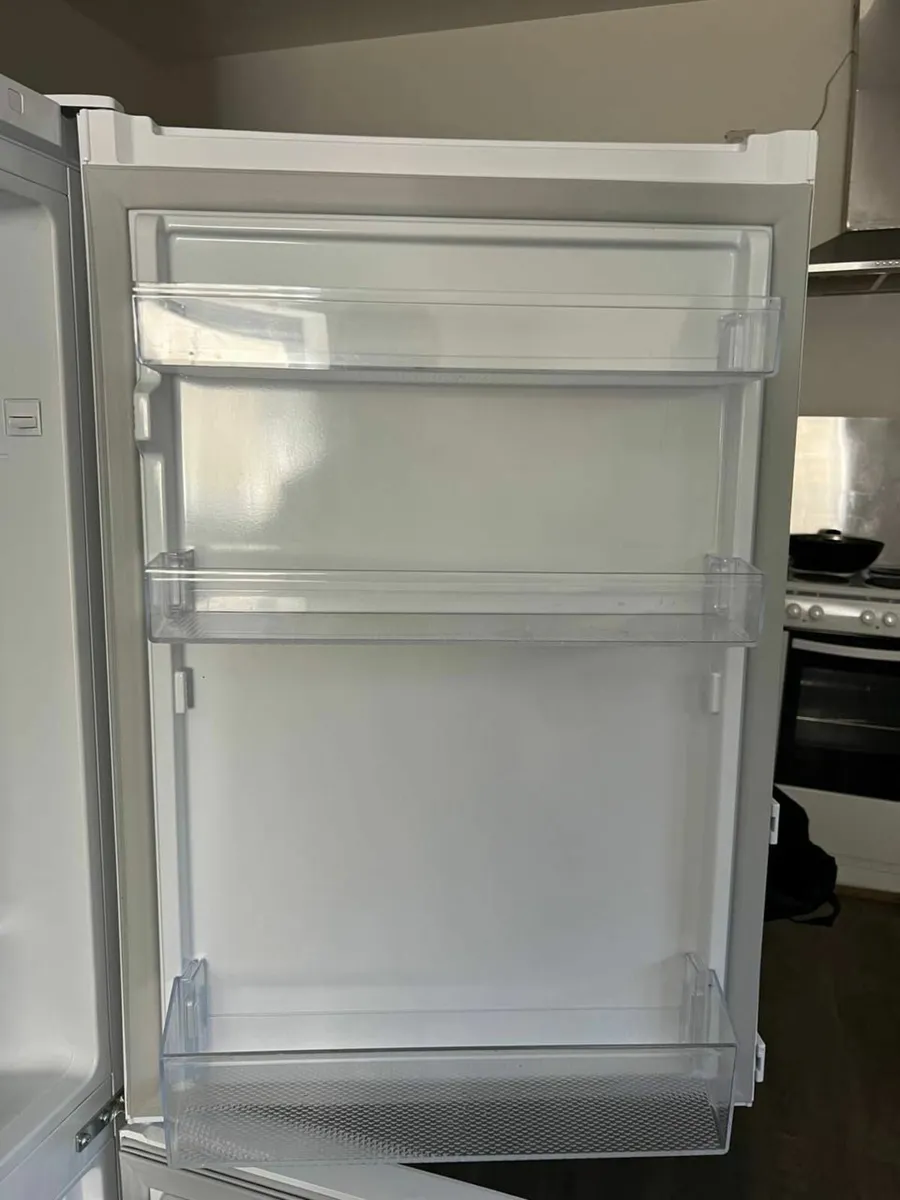 Indesit Fridge Freezer - Immaculate Condition - Un - Image 4