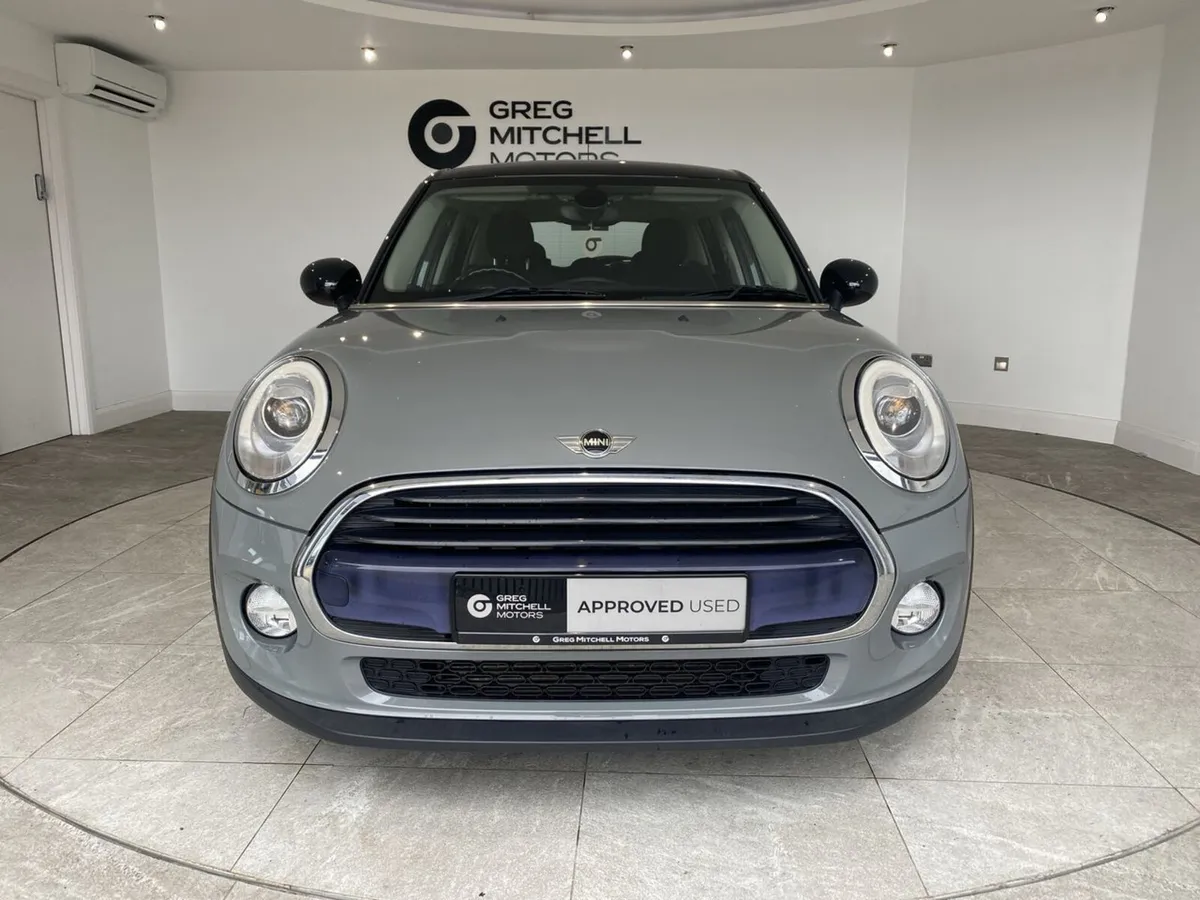 Mini Cooper 2017 - Image 2