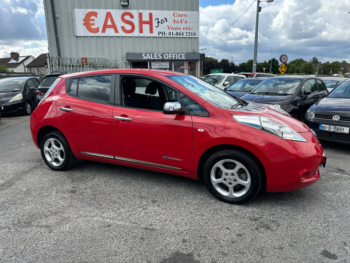 Nissan Leaf XE 24kWh NCT LOW KMS - Image 3