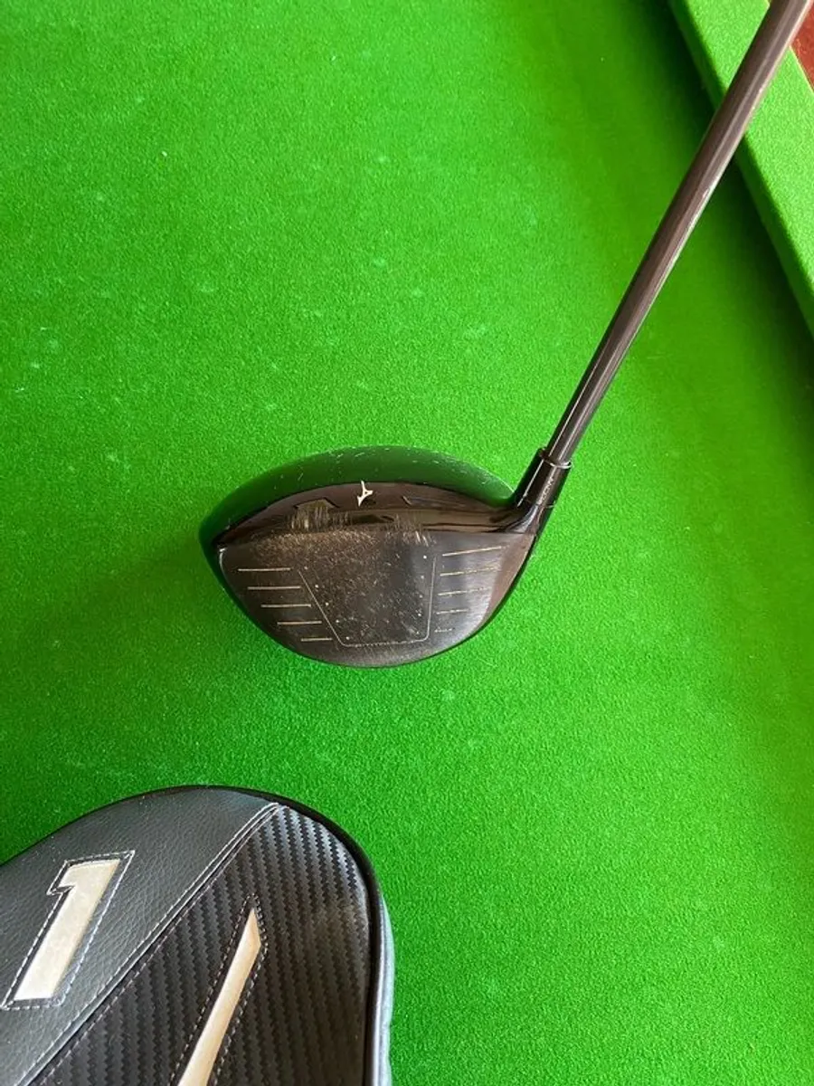 Golf club - Image 2