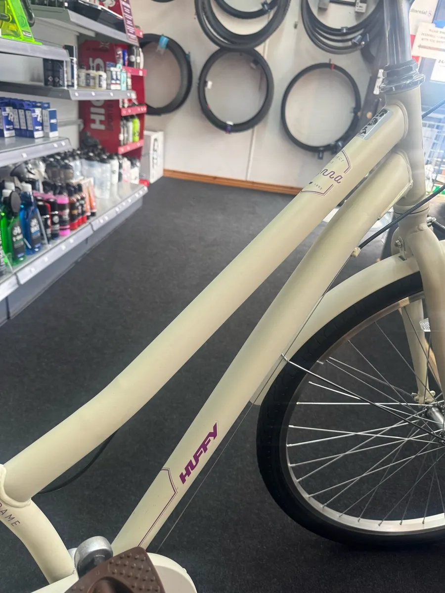 Reduced Ex Display Huffy Ladies Bike - Image 3