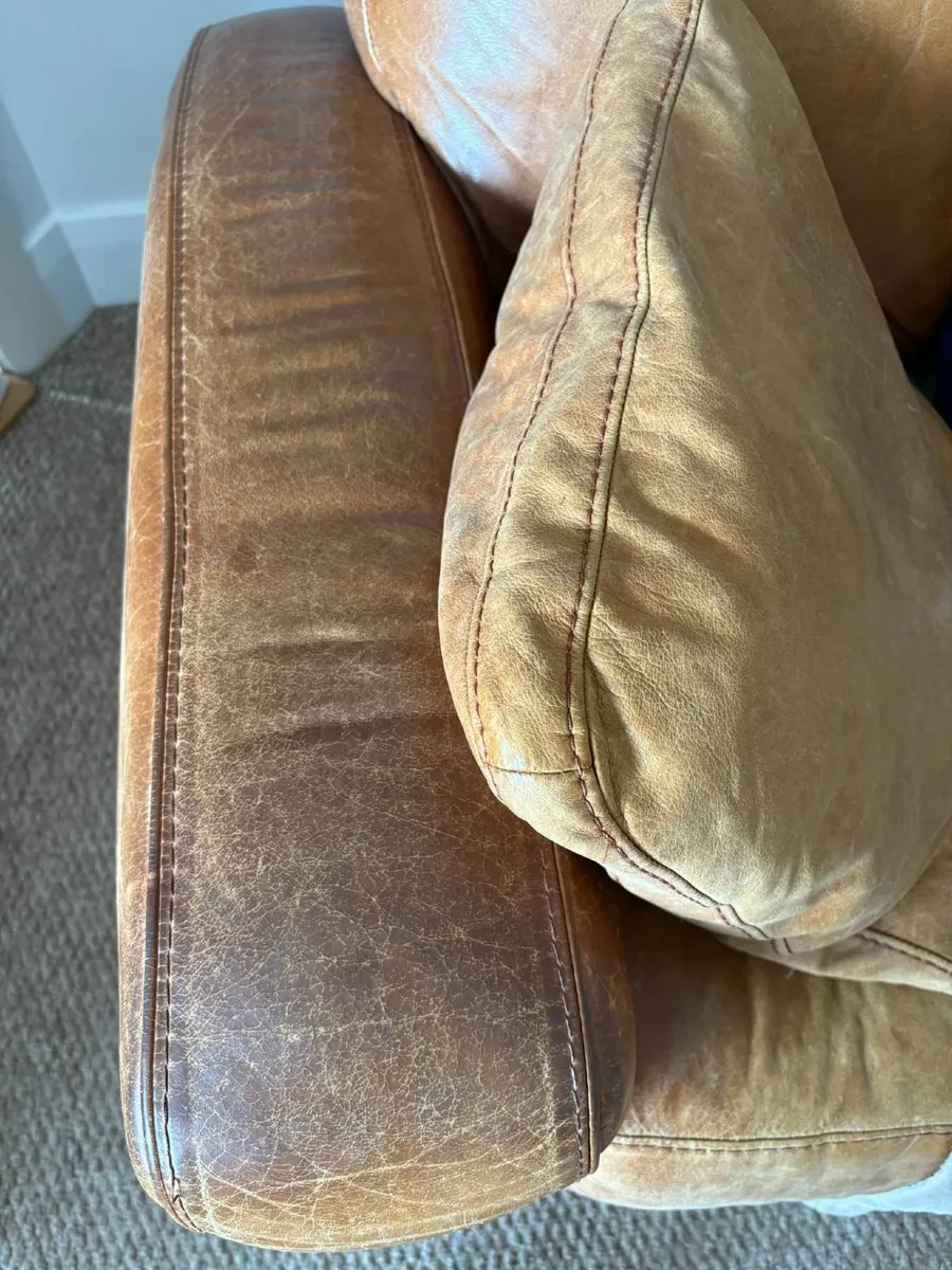 3-Seater Leather Sofa with Matching Footstool - Image 4