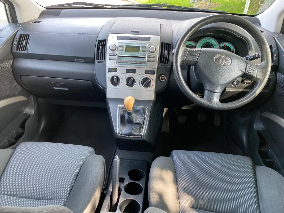 Corolla 7 seater New Nct 09/26 - Image 4