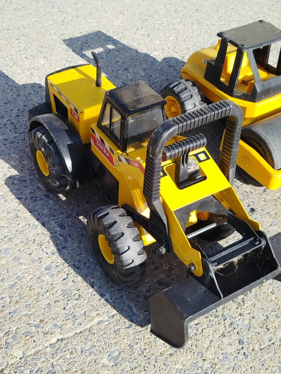 Tonka 728 Loader - Image 1