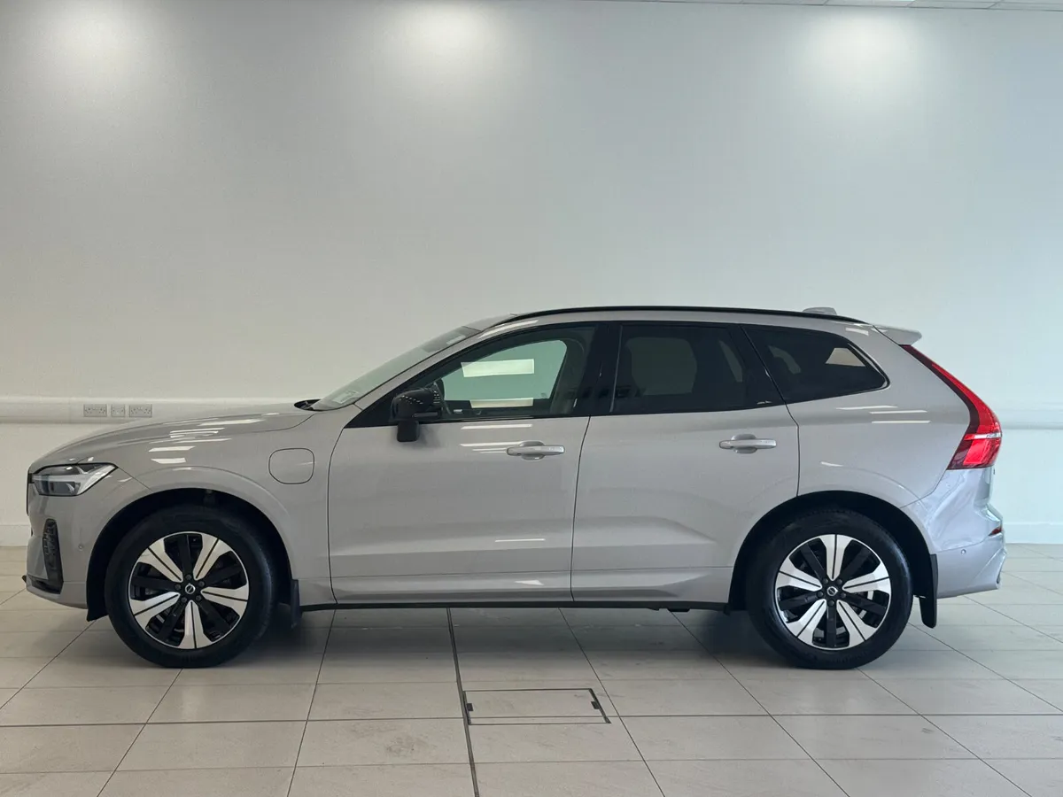 Volvo XC60 2023 - Image 4