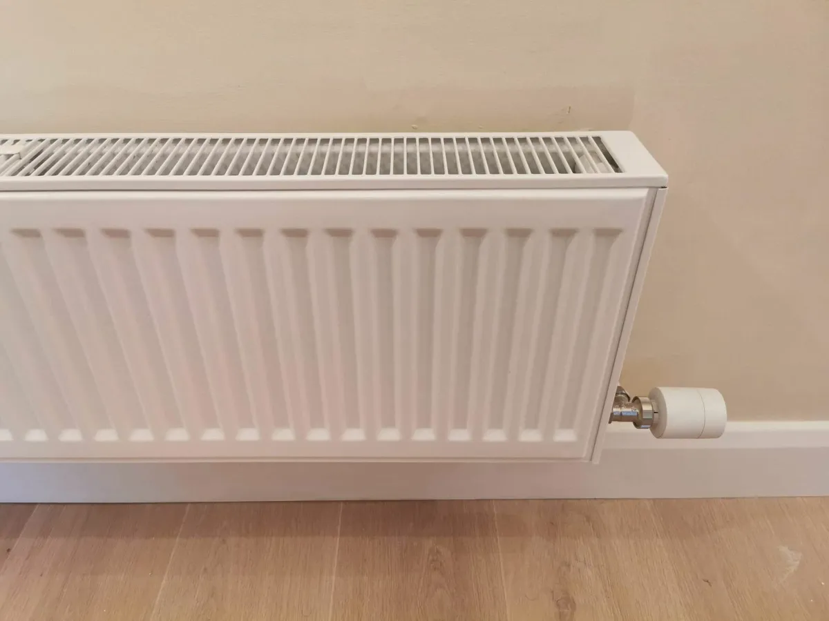 Stelrad Compact Double Panel Radiator, horizontal - Image 2