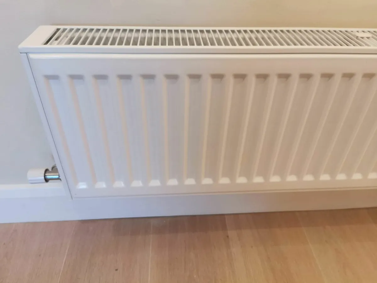 Stelrad Compact Double Panel Radiator, horizontal - Image 3
