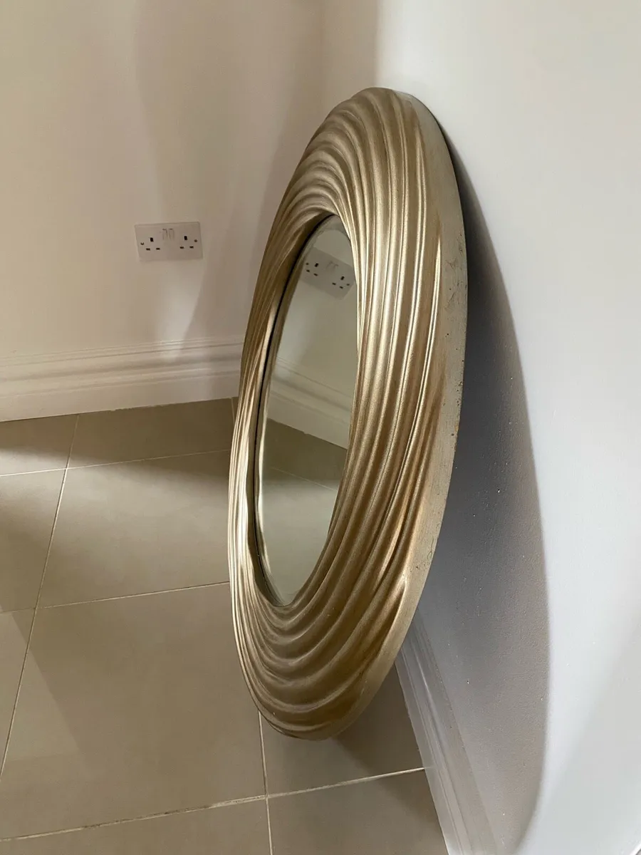 Mirror - Image 3