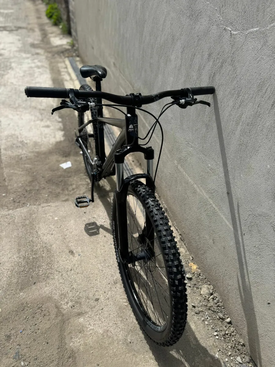 Carrera Vengeance Mountain Bike - Image 3