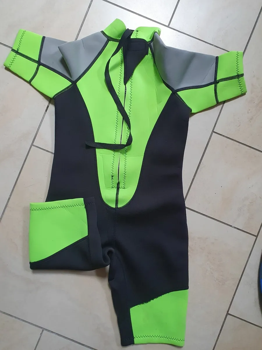 Wetsuit age 10 short - Image 2