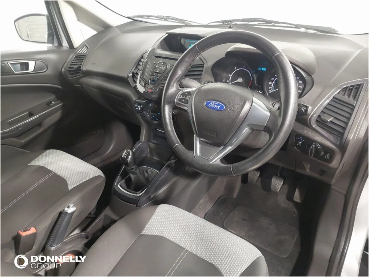 Ford EcoSport Diesel Hatchback Titanium - Image 4