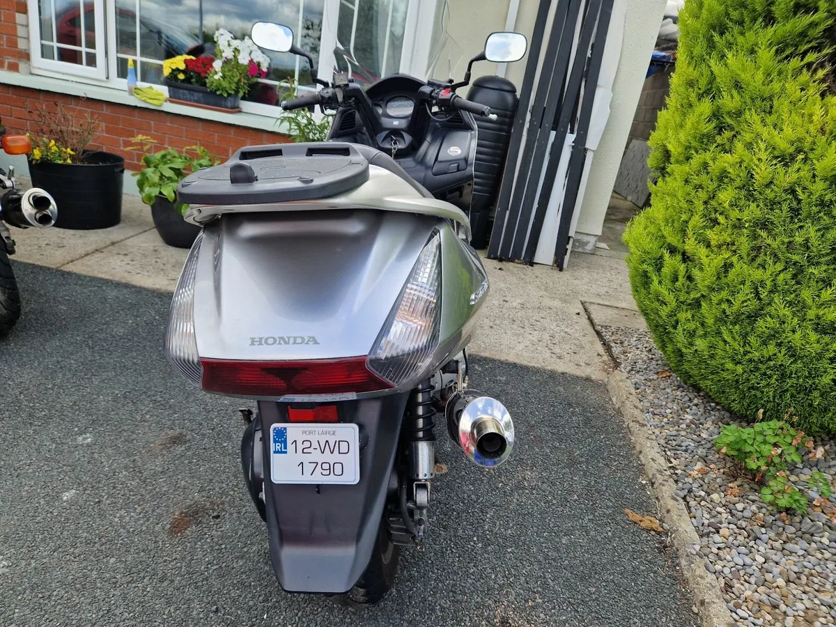 2012 Honda Silverwing 600 - Image 2