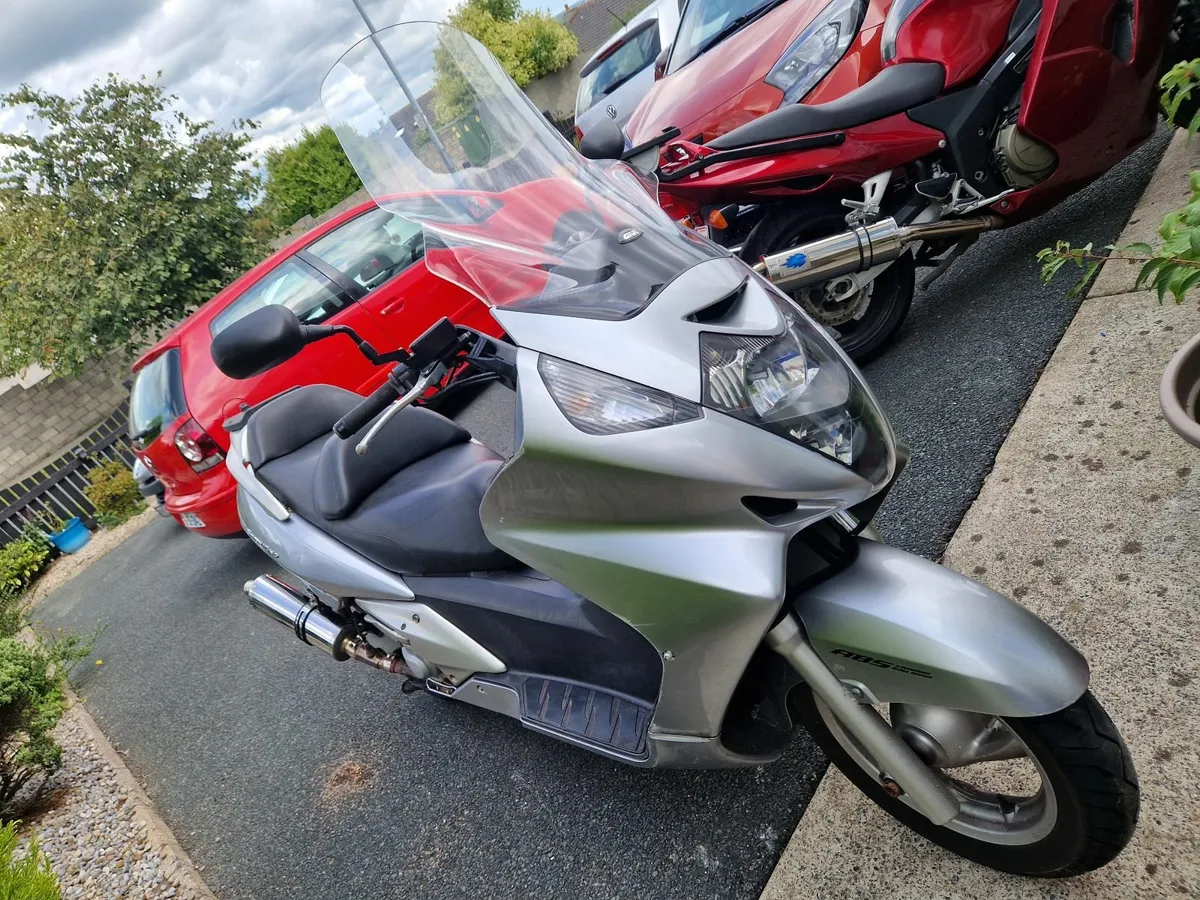 2012 Honda Silverwing 600 - Image 1